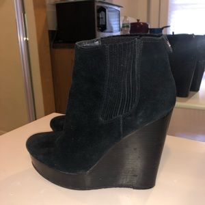 Michael Kors Platform suede boot  size 7 m